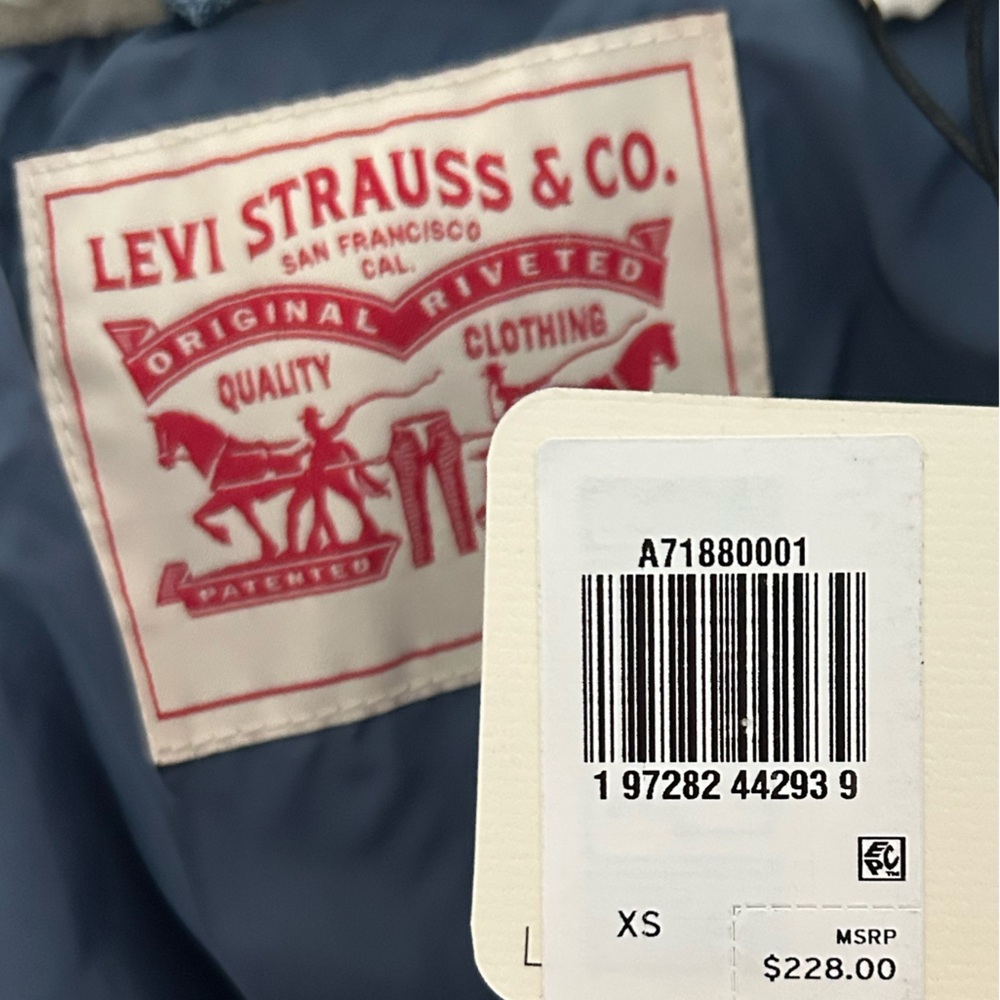 Levi’s Juno Western Down Crop Chambray Sherpa Puffer Light Denim Coat Sz XS - Picture 9 of 16